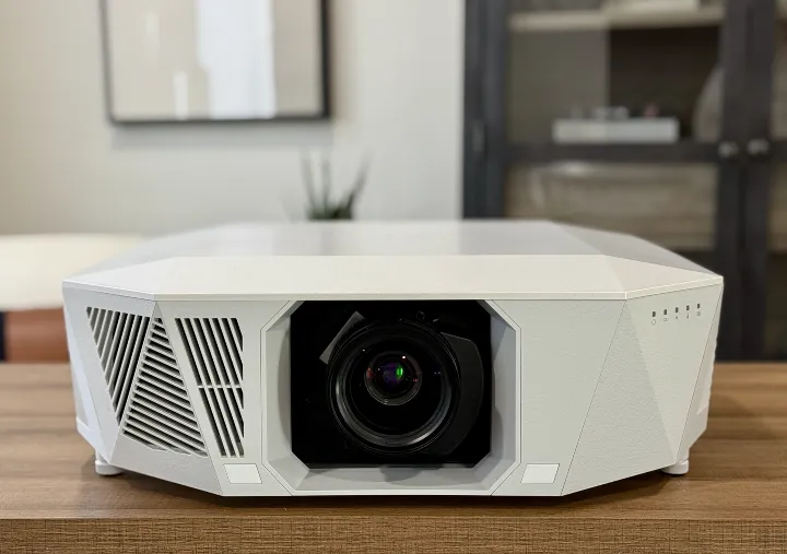 A Closer Look At One of the Brightest Projectors On The Market | CE-Sphere