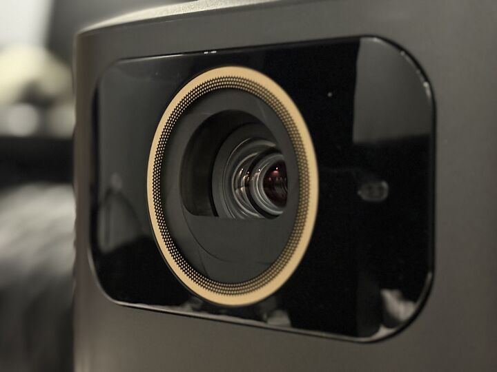 NexiGo TriVision Ultra 4K Projector | CE-Sphere